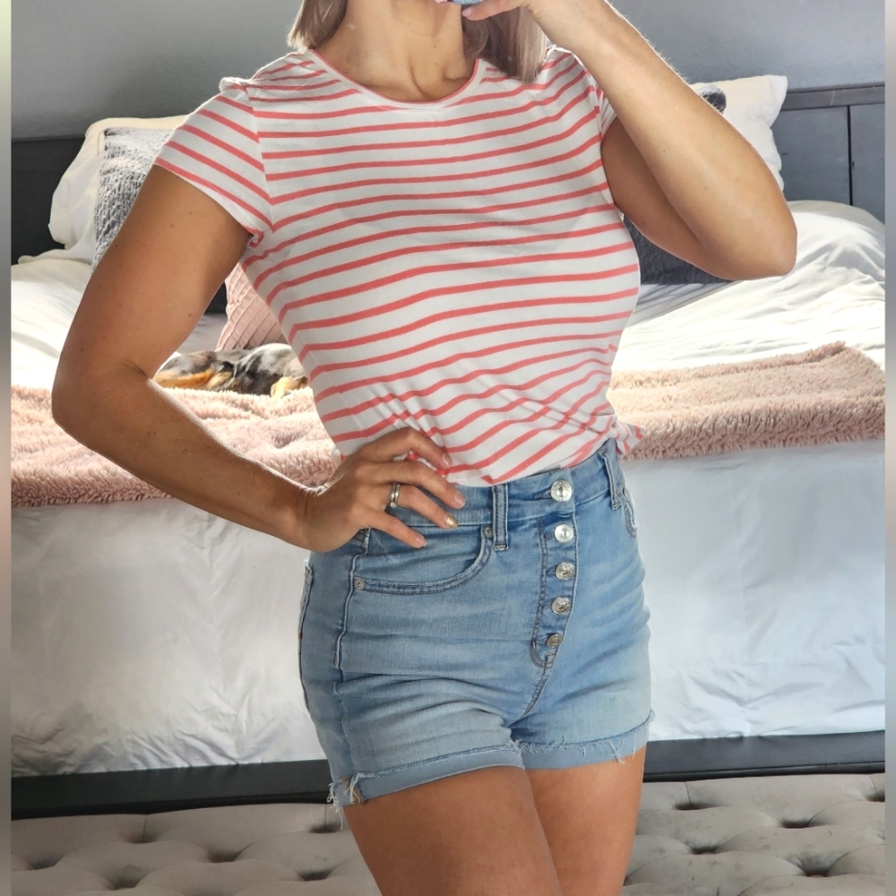 Tahari coral striped short sleeve tee